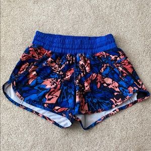 Lululemon Women’s Tracker Shorts — Size 6